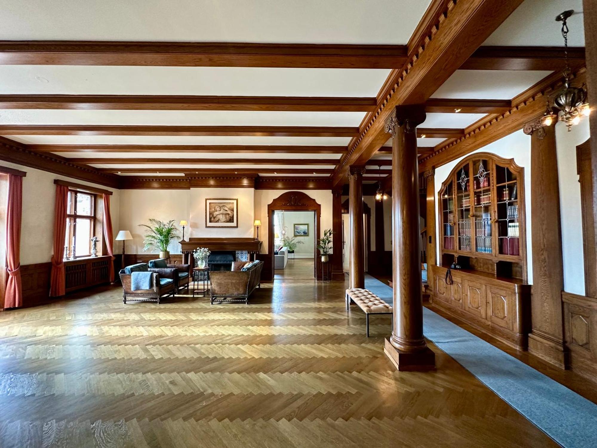 Unique Victorian Villa With Private Coastline ベルゲン エクステリア 写真