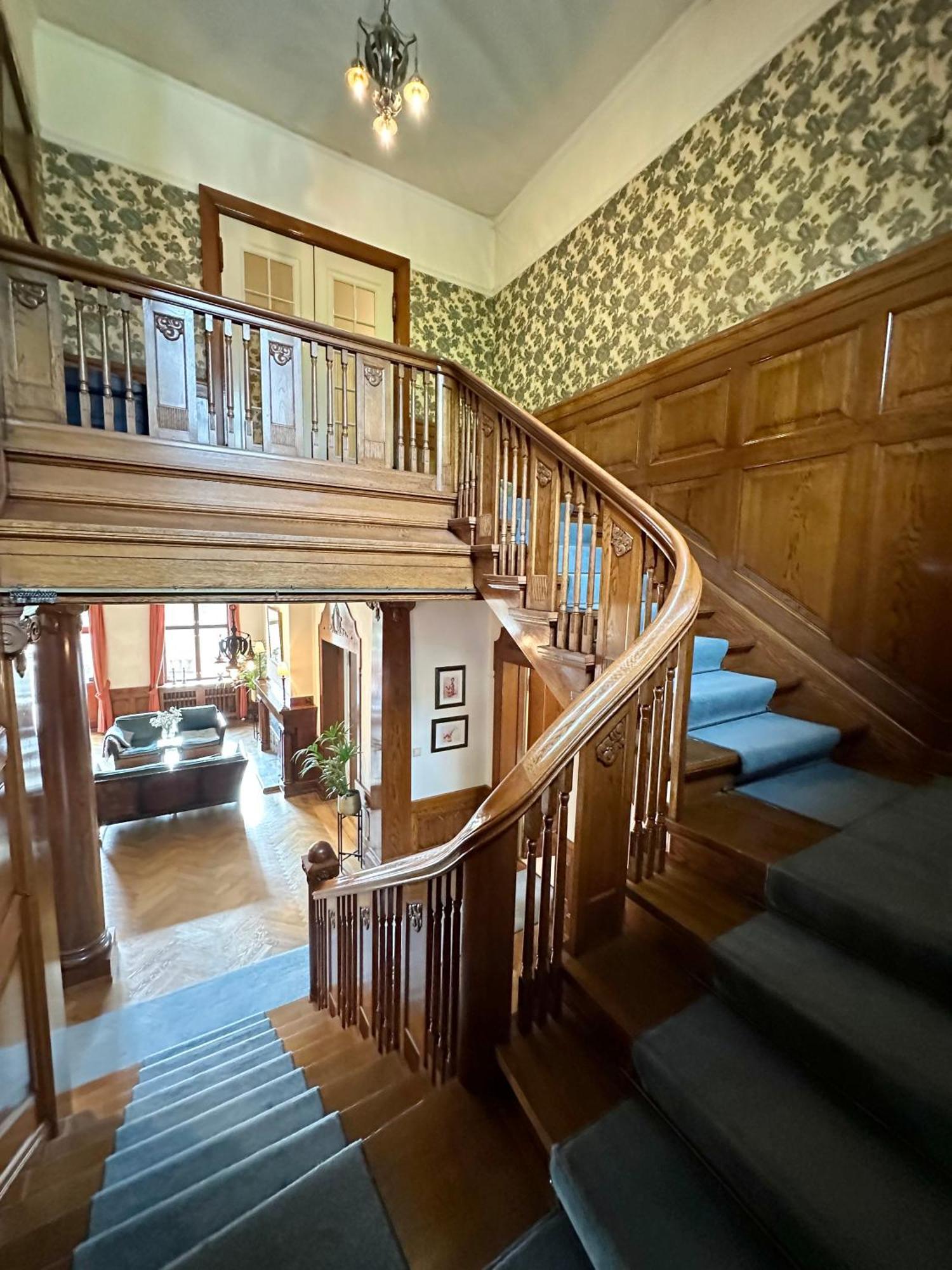 Unique Victorian Villa With Private Coastline ベルゲン エクステリア 写真