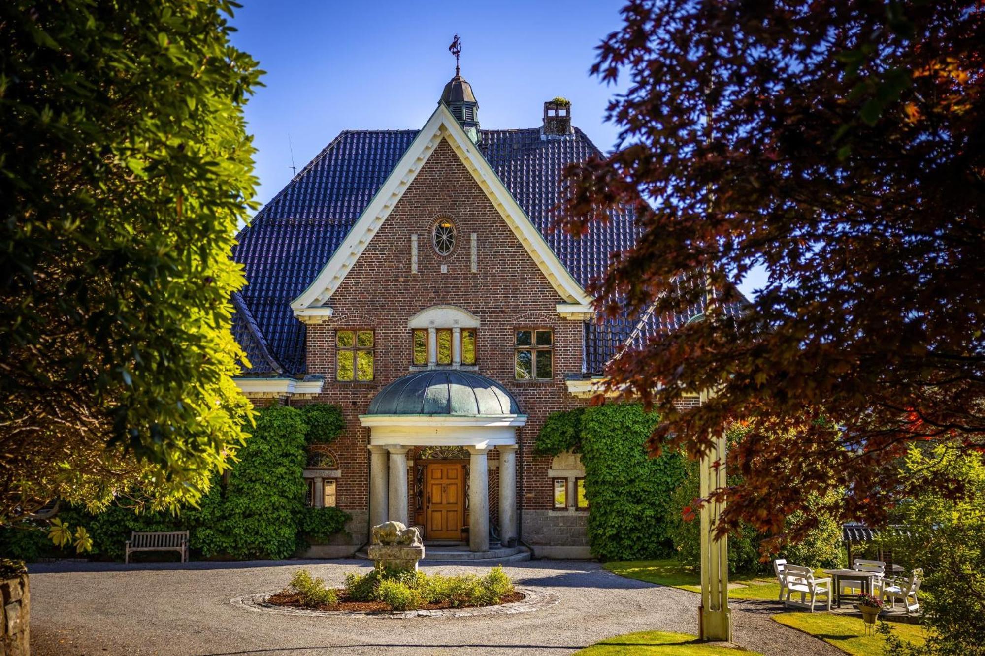 Unique Victorian Villa With Private Coastline ベルゲン エクステリア 写真