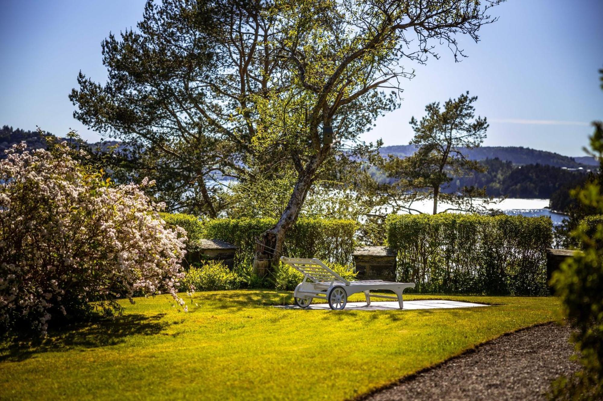 Unique Victorian Villa With Private Coastline ベルゲン エクステリア 写真