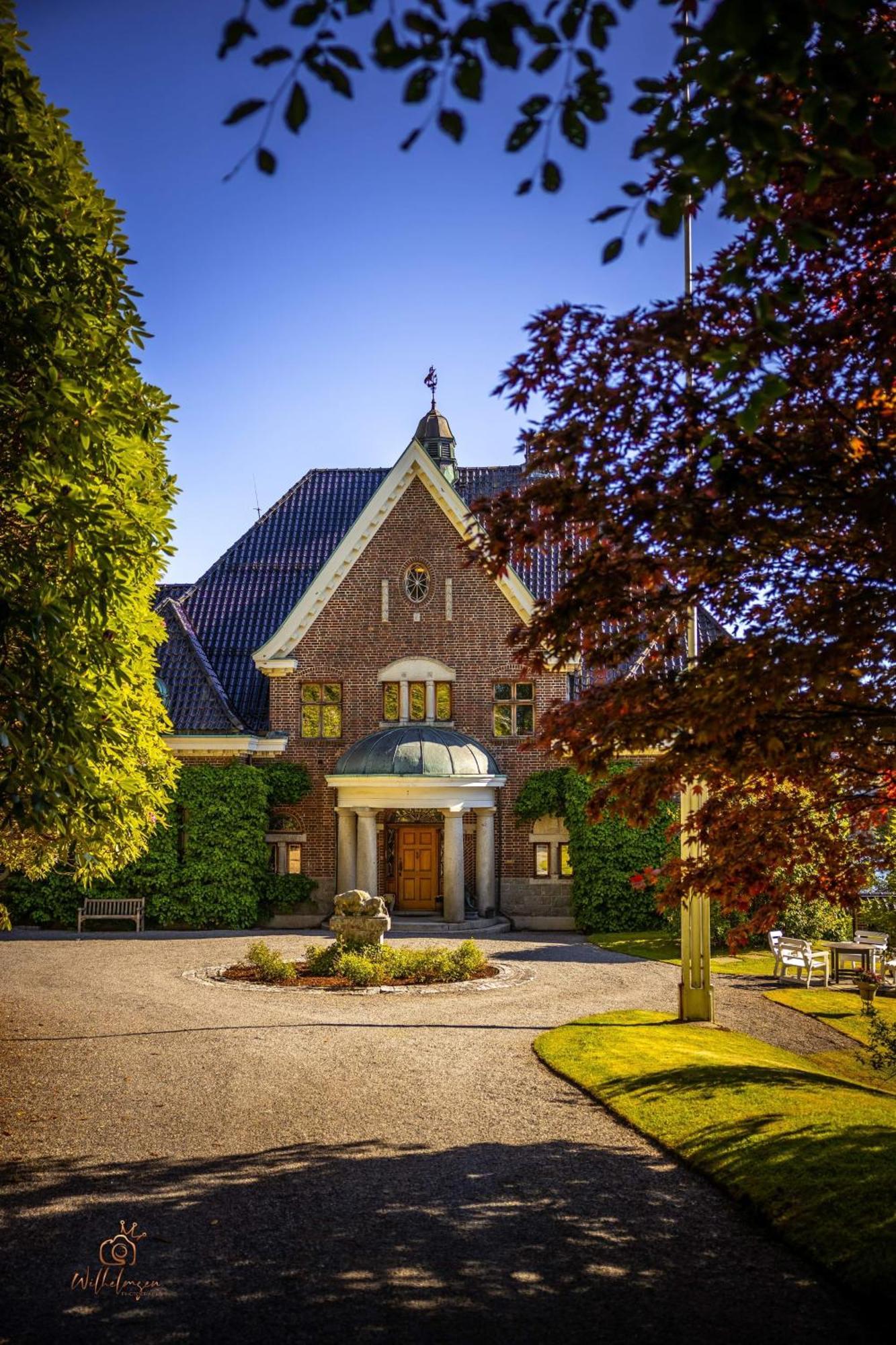 Unique Victorian Villa With Private Coastline ベルゲン エクステリア 写真